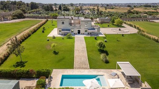 Casale a Lizzanello, Lecce