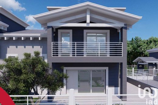 别墅  Carpenedolo, 布雷西亚省