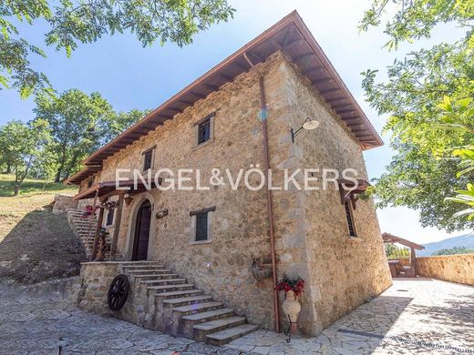 Landhuis in Pescorocchiano, Provincia di Rieti