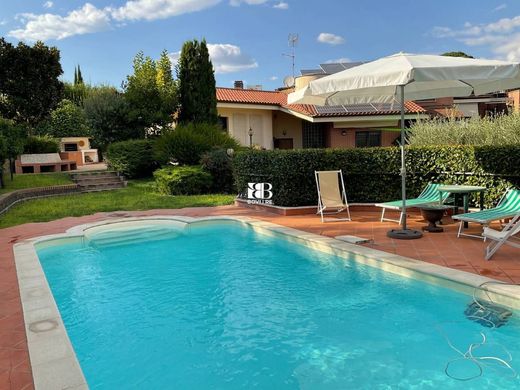 Villa in Rome, Latium