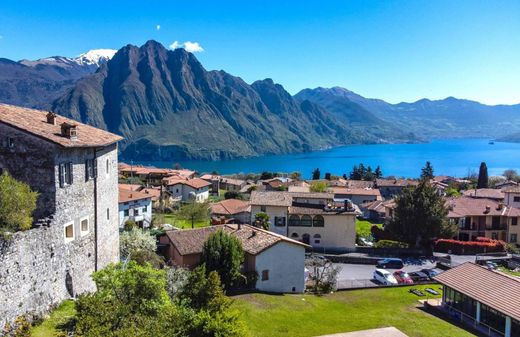 Solto Collina, Provincia di Bergamoのヴィラ