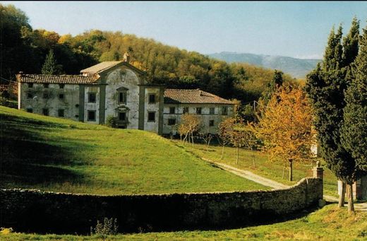 Borgo San Lorenzo, Province of Florenceのアパートメント・コンプレックス