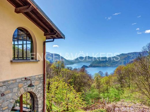 Villa in Plesio, Provincia di Como