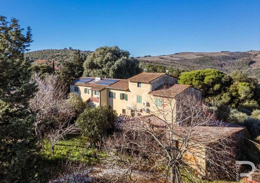 Country House in San Gimignano, Province of Siena