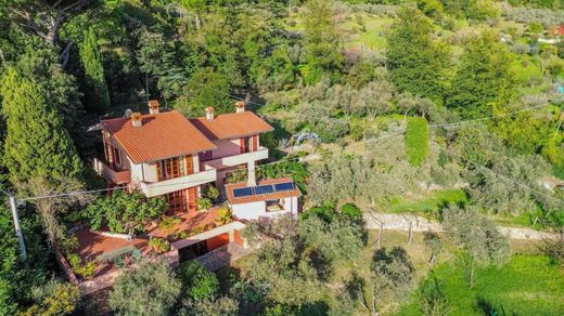 Villa in Fosdinovo, Provincia di Massa-Carrara