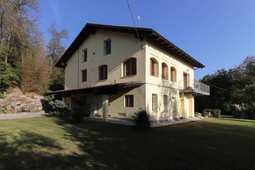 Villa en San Paolo Solbrito, Provincia di Asti