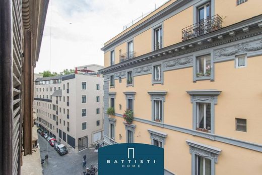 Apartment / Etagenwohnung in Rom, Latium
