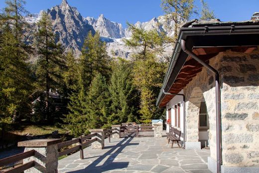 套间/公寓  Courmayeur, 奥斯塔省