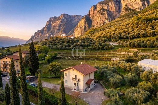 Willa w Riva del Garda, Provincia autonoma di Trento