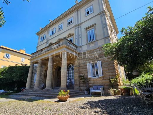 Villa a Livorno, Toscana