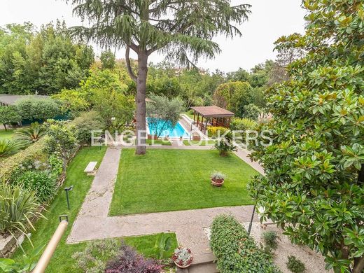 Villa in Rome, Latium