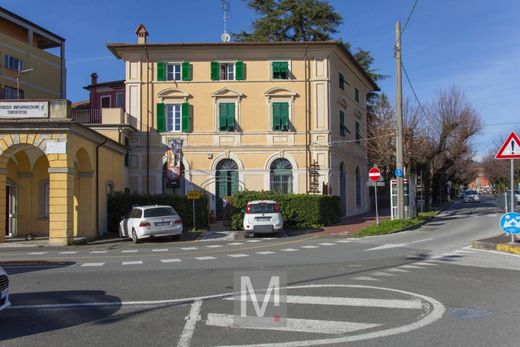Sarzana, Provincia di La Speziaの高級住宅