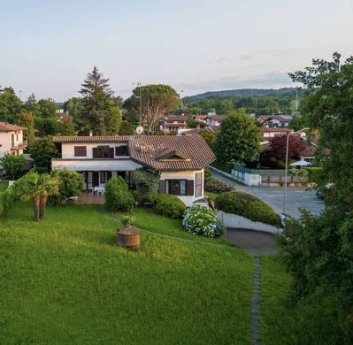 빌라 / Castelletto Sopra Ticino, Provincia di Novara