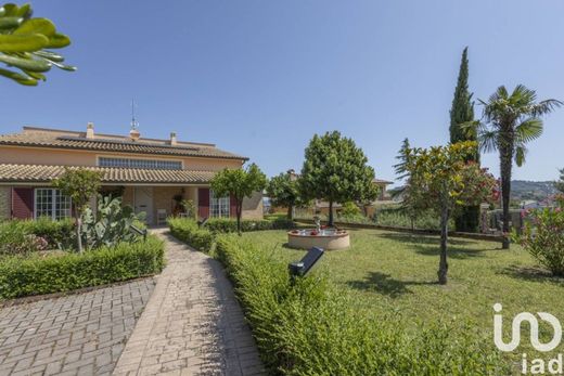 Villa en San Pietro di Recanati, Provincia di Macerata