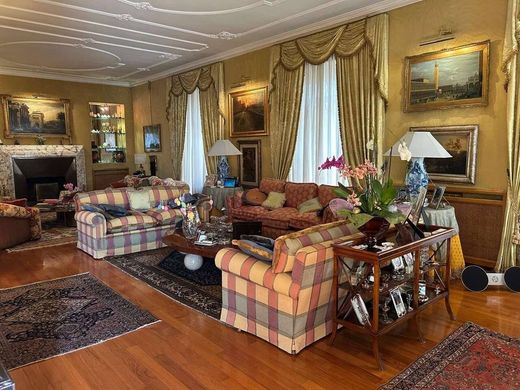 Penthouse w Rzym, Lazio