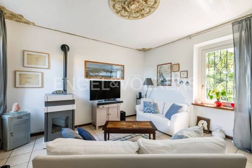 Villa en Sesto Calende, Provincia di Varese