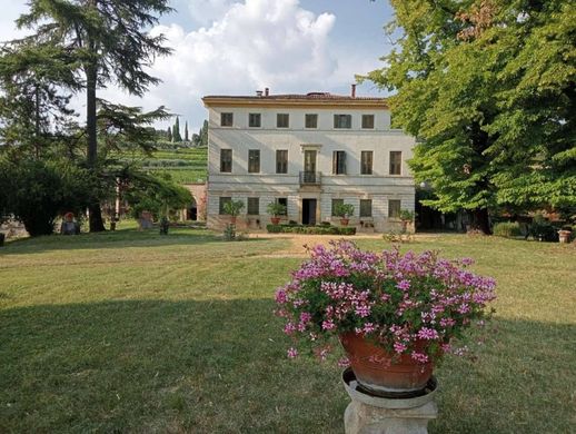 ‏וילה ב  Lavagno, Provincia di Verona