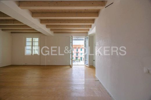 Apartment / Etagenwohnung in Lavagna, Genua