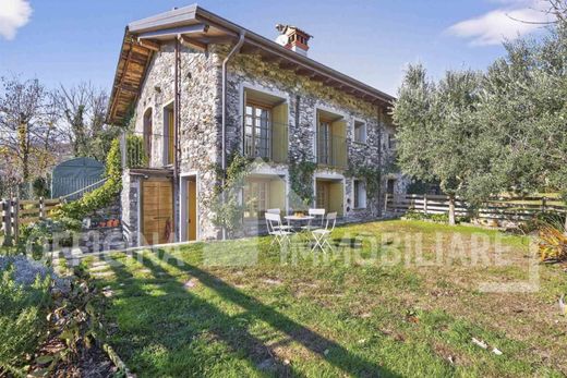 Maison de luxe à Gravedona, Côme