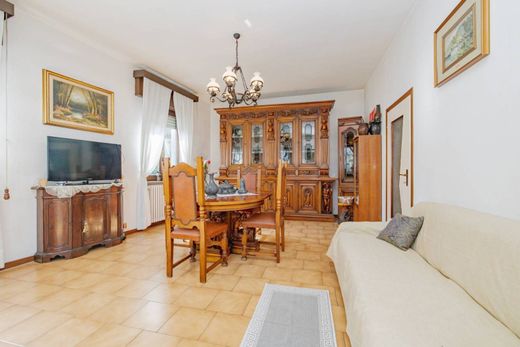 Villa in Olginate, Provincia di Lecco