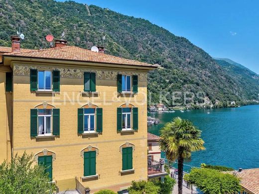 Apartment / Etagenwohnung in Argegno, Provincia di Como