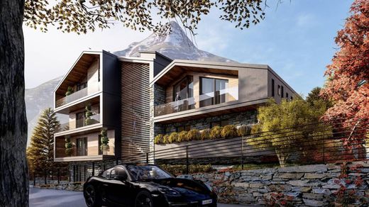 Apartment / Etagenwohnung in Courmayeur, Valle d'Aosta