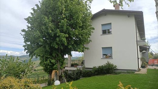 Apartament w Alba, Provincia di Cuneo