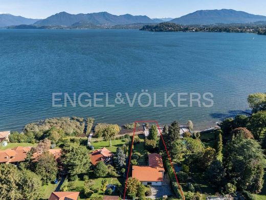 Villa in Ranco, Provincia di Varese