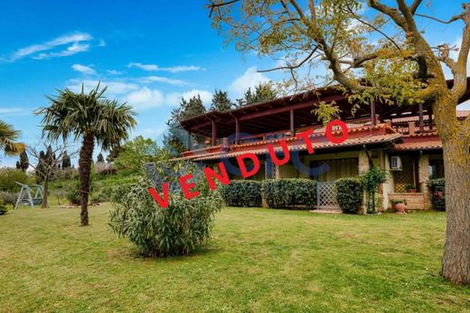 Villa en Montefiore dell'Aso, Provincia di Ascoli Piceno