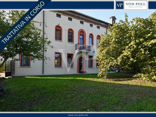 Willa w Albaredo d'Adige, Provincia di Verona