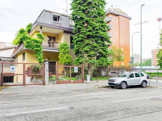 Edificio en Sesto San Giovanni, Milán