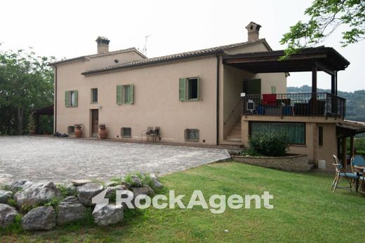 Villa in Fossombrone, Pesaro and Urbino