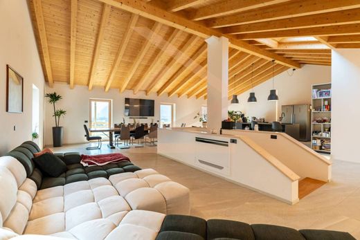 Villa in Ala, Trento