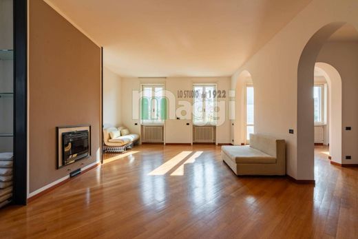 Villa in Meda, Provincia di Monza e della Brianza