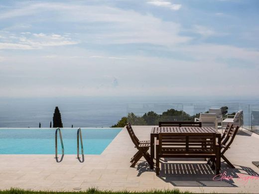 Villa a Sanremo, Imperia