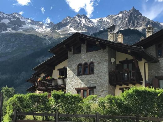 Attico a Courmayeur, Aosta