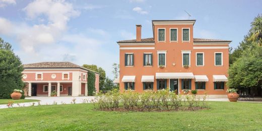 Villa zu verkaufen in Pederobba