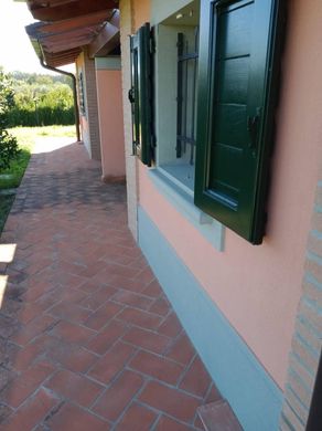 Villa a Empoli, Firenze