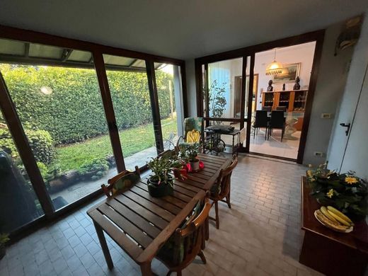Villa in Villasanta, Province of Monza and Brianza