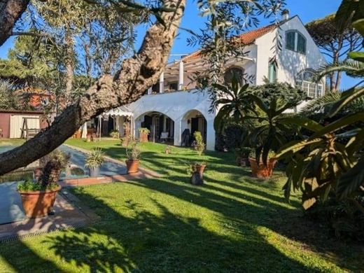 Villa a Fiumicino, Roma