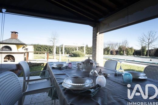 Villa in Novi di Modena, Provincia di Modena