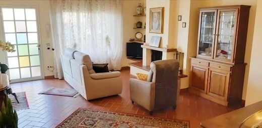 Villa a Pisa, Toscana