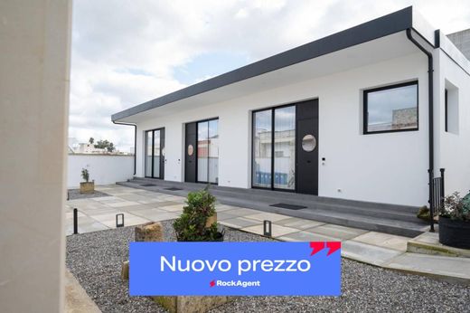 Kamienica w Melendugno, Provincia di Lecce