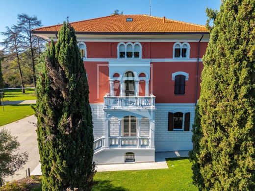 Villa - Traversetolo, Provincia di Parma