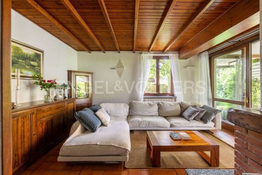 Villa in Besozzo, Provincia di Varese