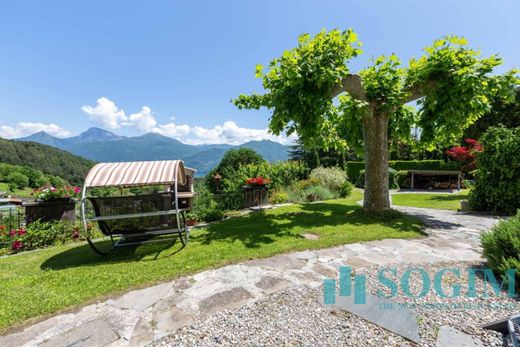 Luxury home in Grandola ed Uniti, Provincia di Como