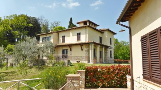 Villa San Gimignano, Siena ilçesinde
