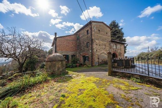 Köy evi Montespertoli, Firenze ilçesinde