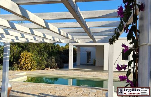 Villa in Ostuni, Provincia di Brindisi