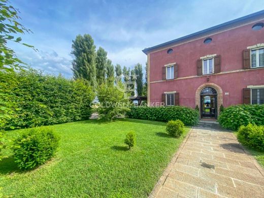 Villa Busseto, Parma ilçesinde